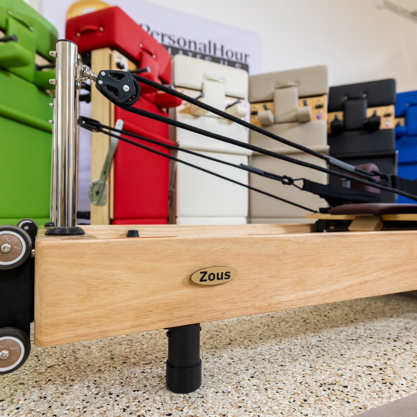 Zous Pro - Foldable Pilates Reformer -Pink Showroom