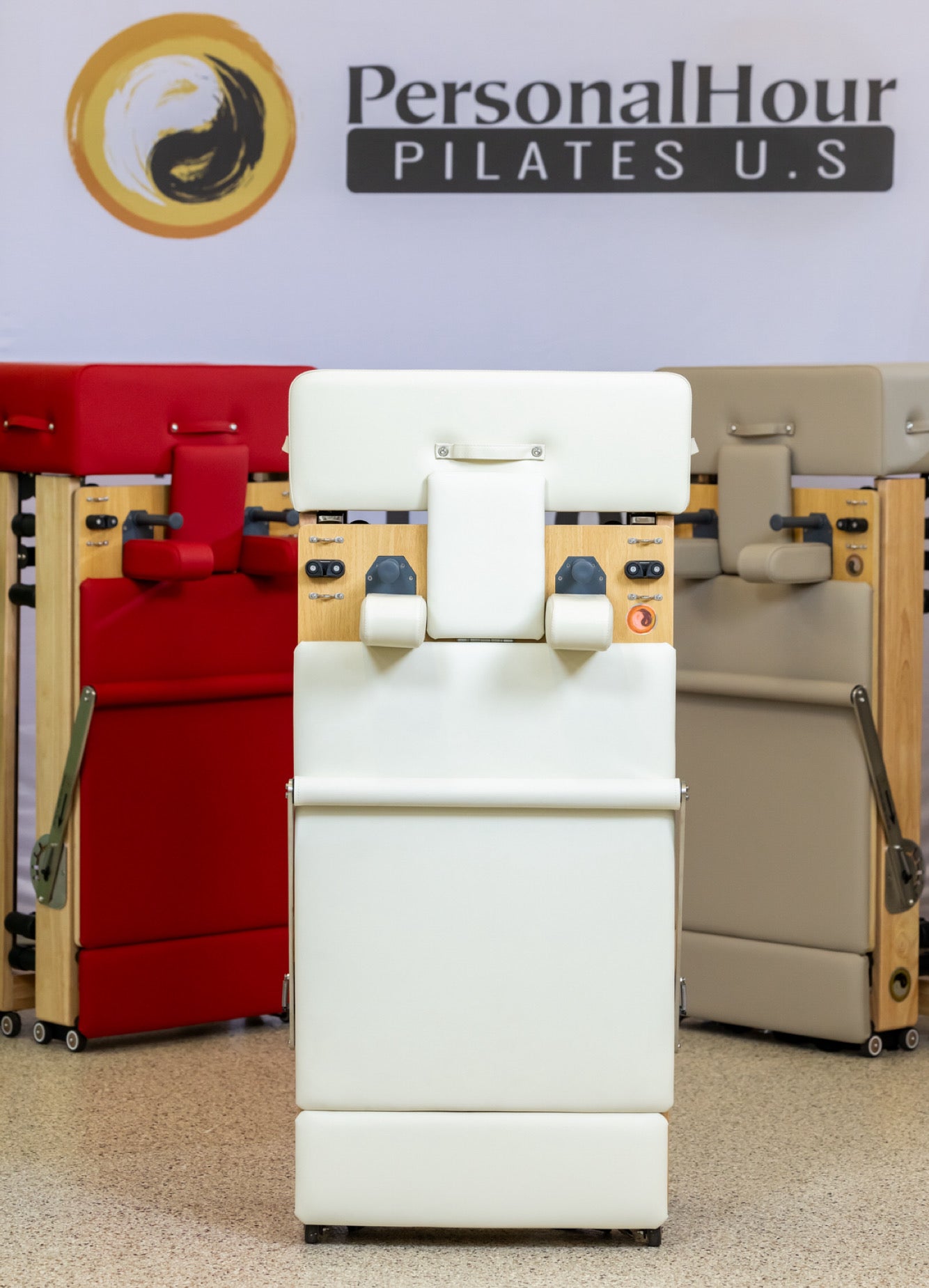 Zous Pro - Foldable Pilates Reformer -Pink Showroom