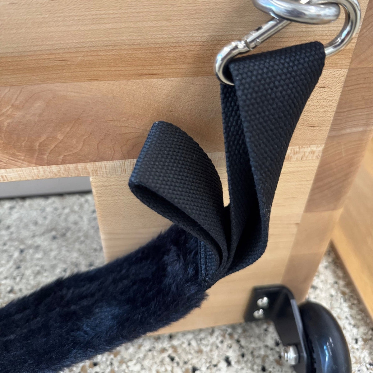 Fluffy Adjustable Foot Strap for Reformer Box – PersonalHour® Reformers - AC019