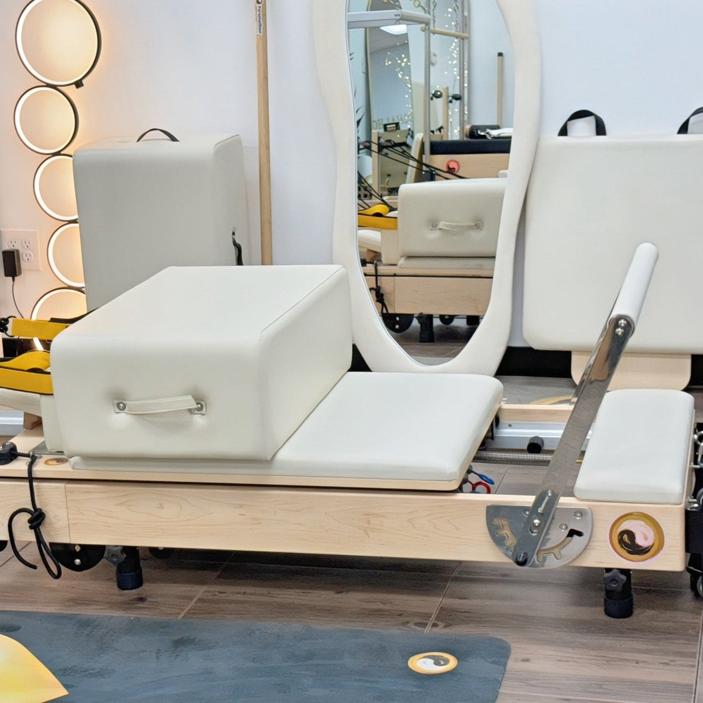 Offer - Janet Elite - showroom - Green