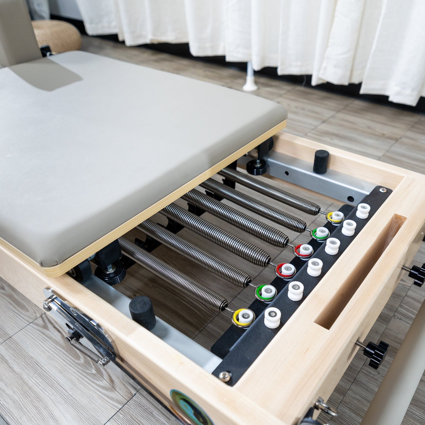 Janet Elite 2.0 – Foldable Pilates Reformer - RE015