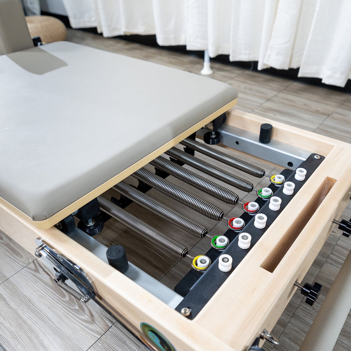 Janet Elite 2.0 – Foldable Pilates Reformer - RE015